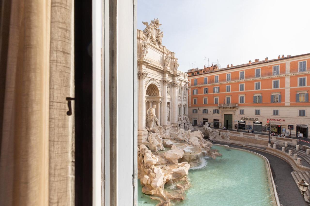 Iflat Trevi Fountain At Your Feet Rom Exterior foto